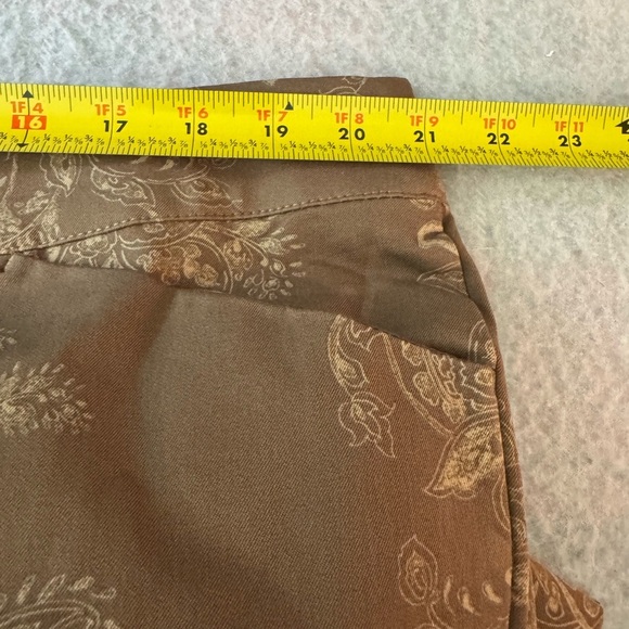 Isaac Mizrahi Live! 24/7 Stretch Printed Pant Brown 24T - Picture 7 of 12